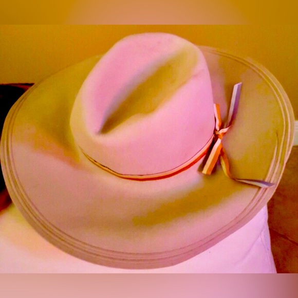 Kathy Jeanne hat - Picture 1 of 2